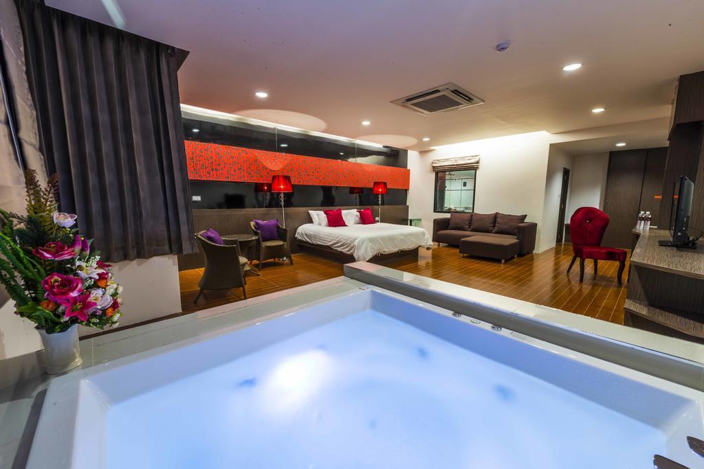 The Rich Hotel Ubonratchathani Ubon Ratchathani Exterior foto