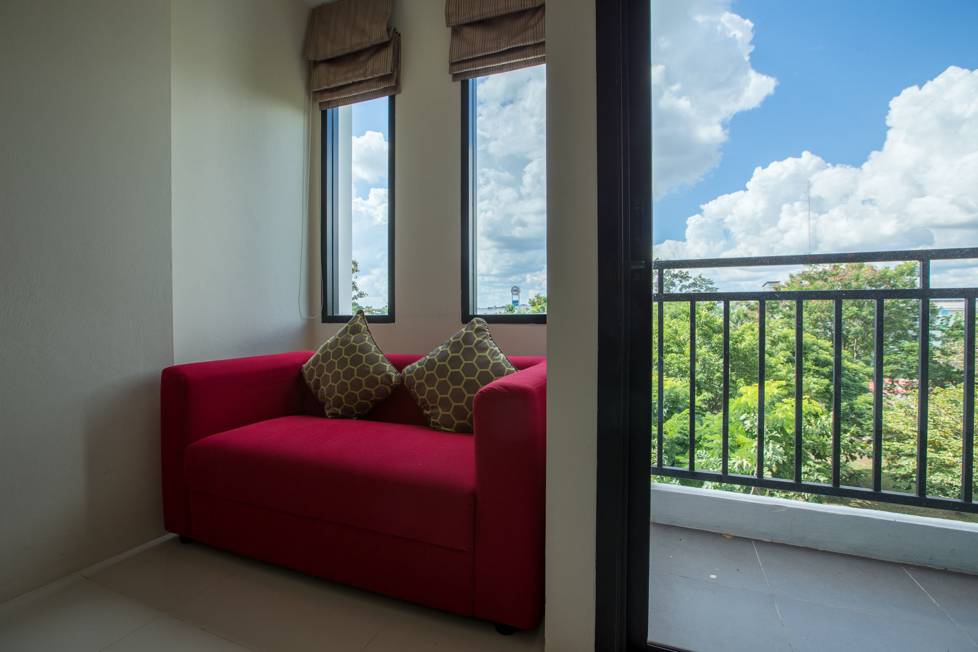 The Rich Hotel Ubonratchathani Ubon Ratchathani Exterior foto