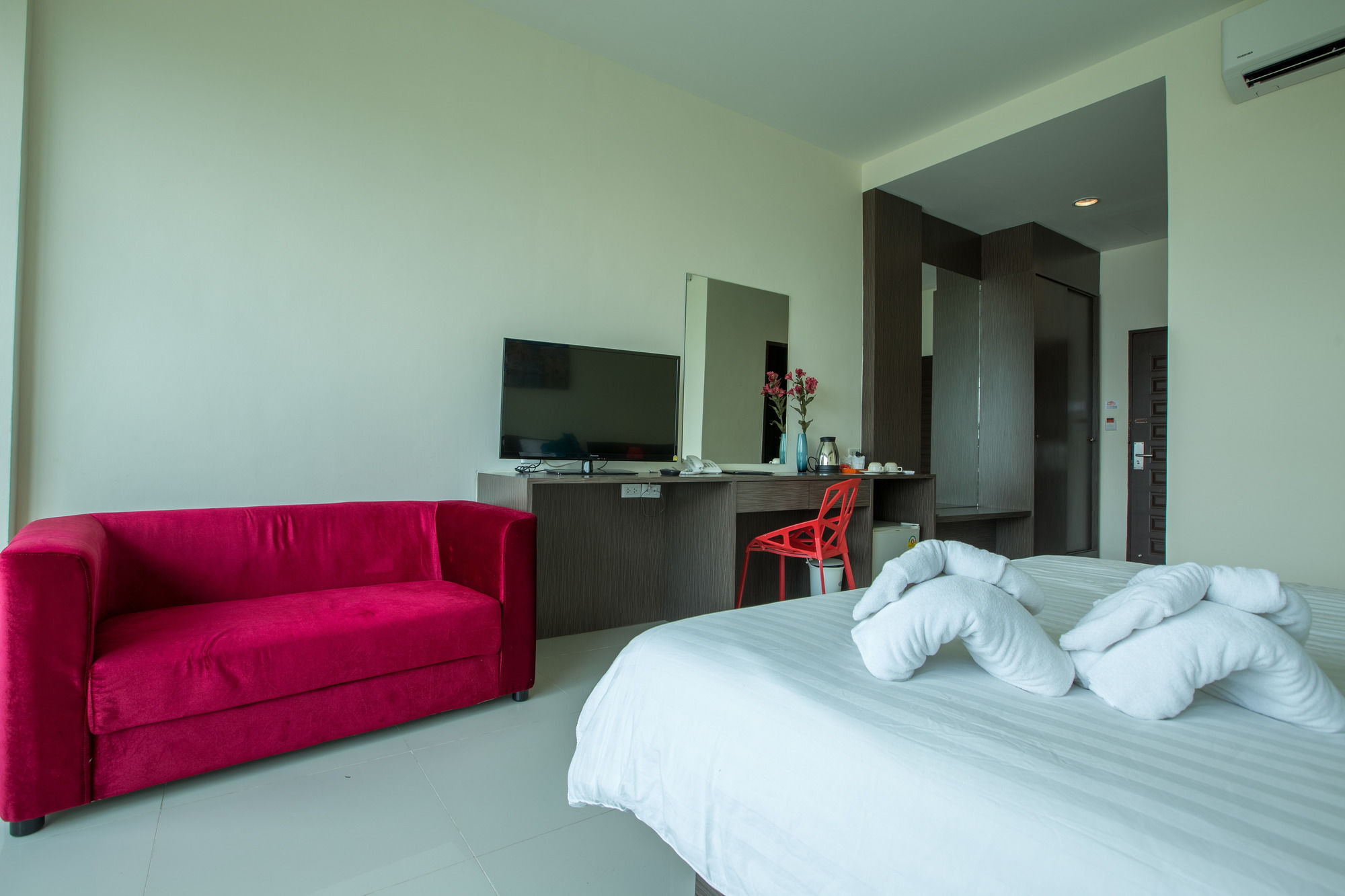 The Rich Hotel Ubonratchathani Ubon Ratchathani Exterior foto